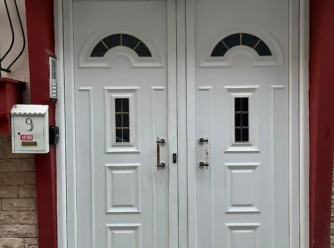 Two Bedroom In The Old Town Salonicco